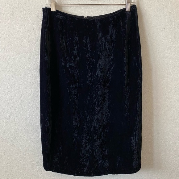 80s vtg Crushed Velvet Peplum Blazer + Skirt Set - Picture 9 of 15